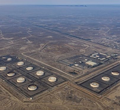 Conflito no Irã impulsiona o petróleo acima de US$90 e eleva a inflação global