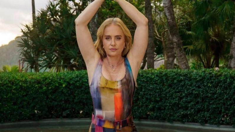 Angélica aos 52 divulga rotina de treino: musculação, muay thai, ioga e pilates