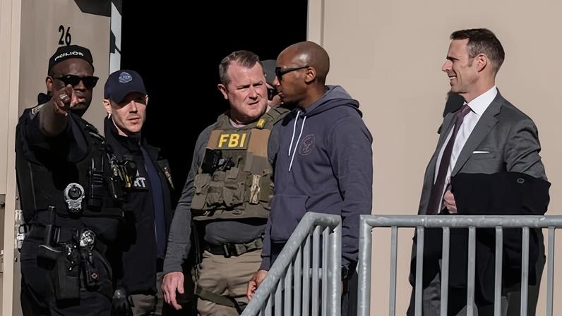 Condado de Fulton acusa FBI de desrespeito a apreensões de cédulas