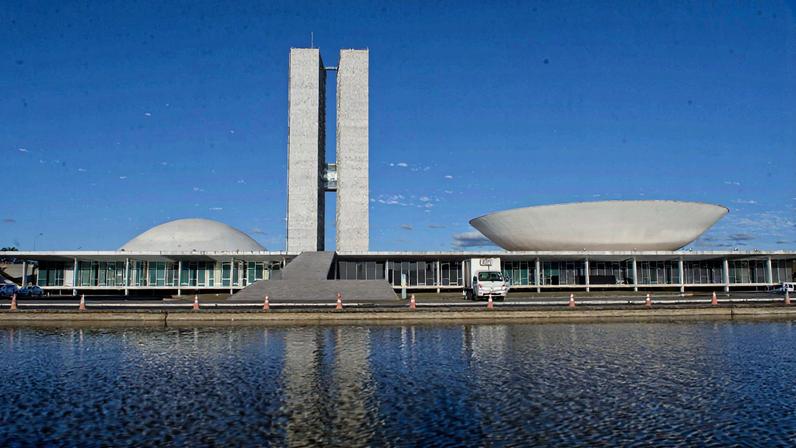 Câmara e Senado: fachada do prédio do Congresso Nacional na Esplanada dos Ministérios no dia 4 de julho de 2017 — Foto: Edilson Rodrigues/Agência Senado