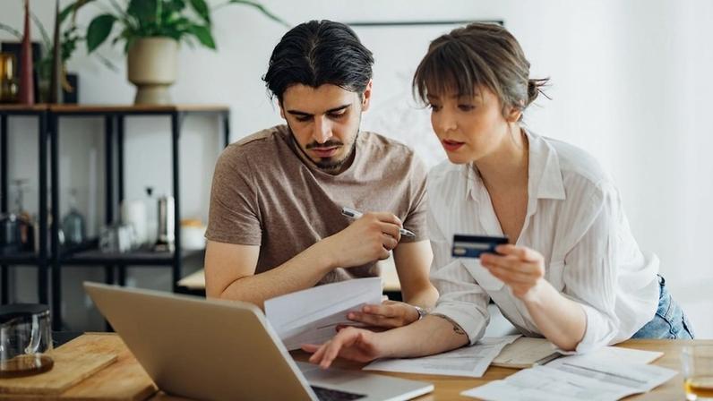6 Ways to Unify When You and Your Spouse Have Different Ideas about Money