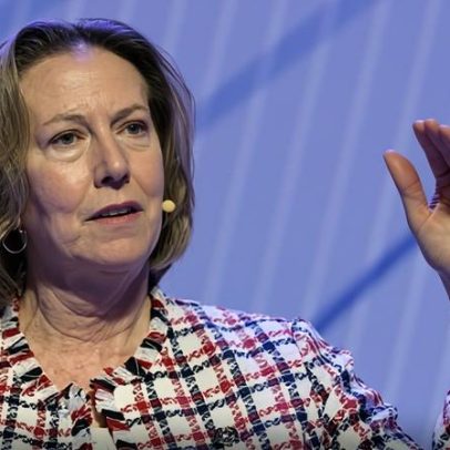 Nova chefe da BP ganhará £11,7 milhões neste ano, o dobro da antecessora
