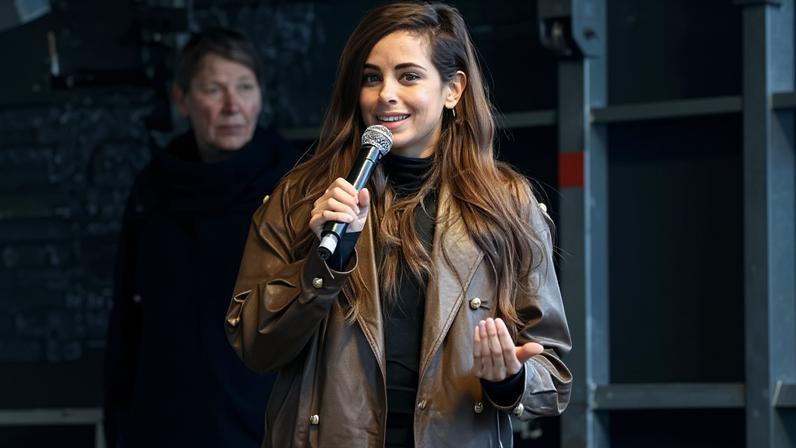 Acusações de IA pornográfica envolvendo estrela de TV geram debate na Alemanha