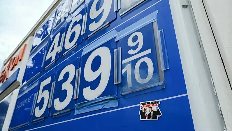 Trump minimiza alta dos combustíveis enquanto Irã eleva petróleo acima de 100