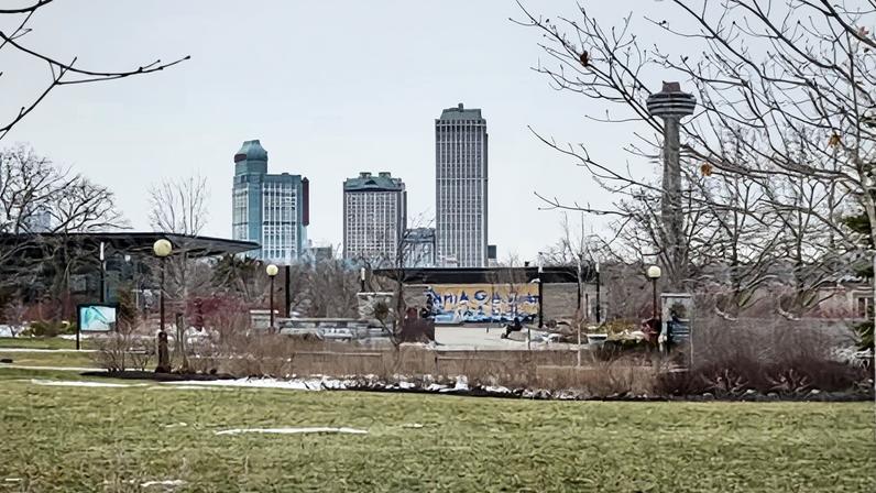 Canadenses deixam de vir aos EUA, irritação com políticas de Trump na fronteira