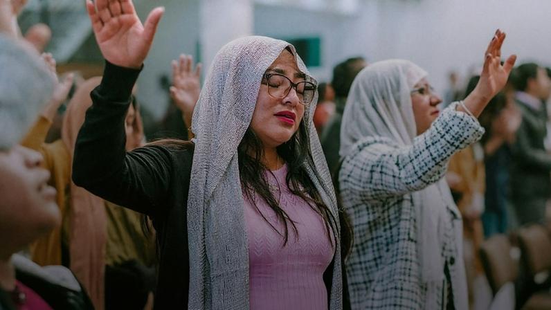 A igreja no Irã continua crescendo em meio aos conflitos. (Foto: Reprodução/Global Christian Relief)