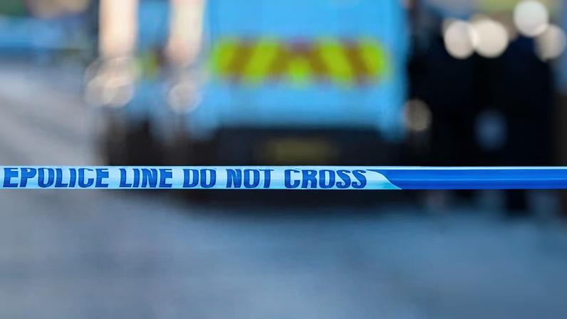 Menina adolescente é esfaqueada em escola perto de Norwich, diz polícia