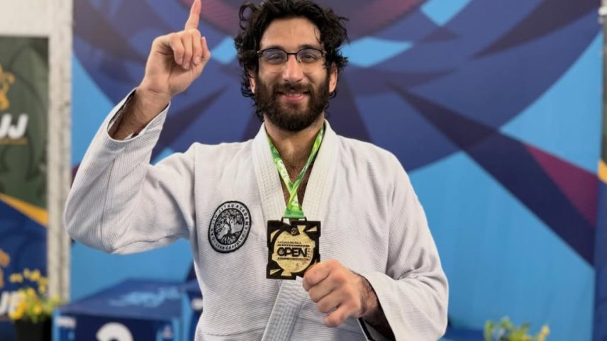Gabriel Grijó após conquistar o título no Salvador Fall International Open 2026.