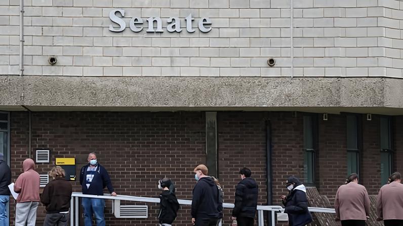 Número de casos de meningite investigados em Kent chega a 20