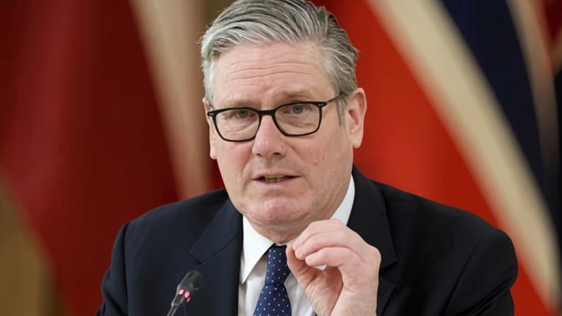 Keir Starmer lança campanha para eleições locais com foco no custo de vida