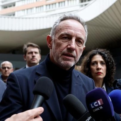 Partidos franceses buscam alianças antes do segundo turno das eleições locais