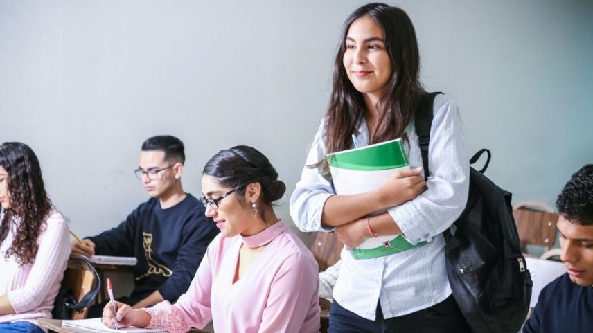 4 Key Things to Consider in the Ten Commandments School Debate
