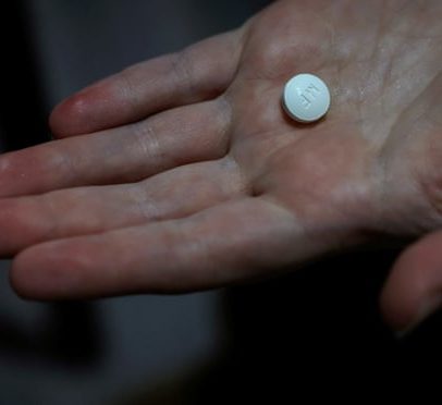 Mulher na Geórgia é acusada de homicídio após tomar pílulas para induzir aborto