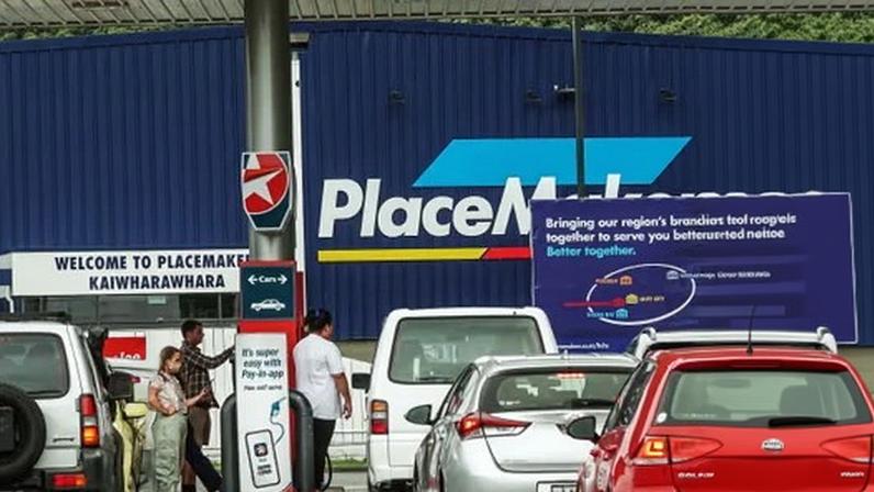 Nova Zelândia paga ajuda em dinheiro a famílias de baixa renda por crise de combustível