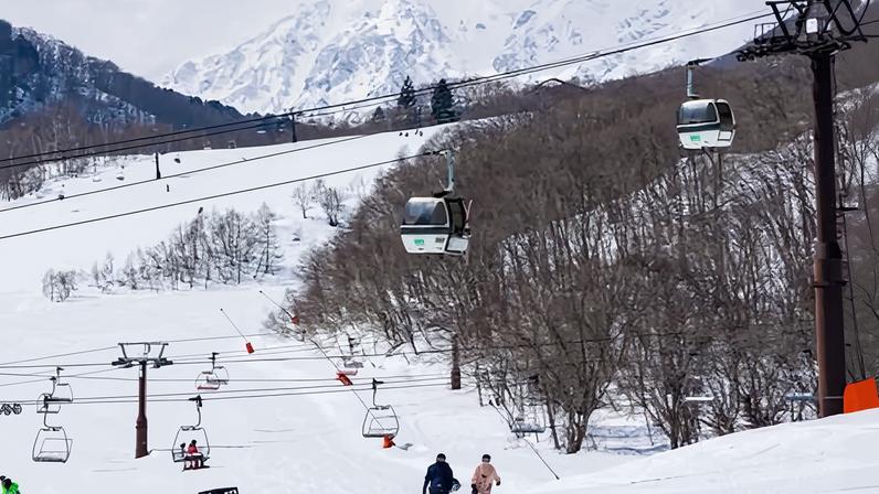 Menina australiana de oito anos morre em acidente com snowmobile no Japão