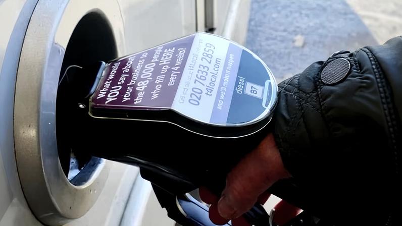 CMA alerta varejistas britânicos de combustível por lucros na guerra do Irã