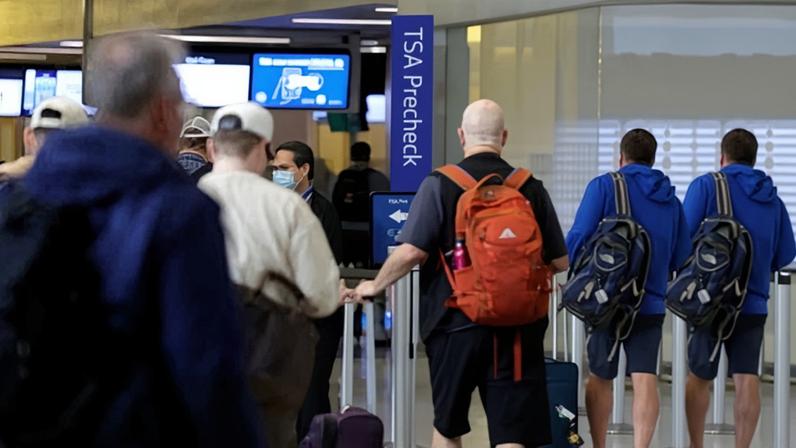 CEOs de companhias aéreas pedem fim do shutdown e pagamento aos agentes TSA