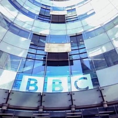 Congelamento do financiamento da BBC World Service pode favorecer estados hostis, dizem MPs
