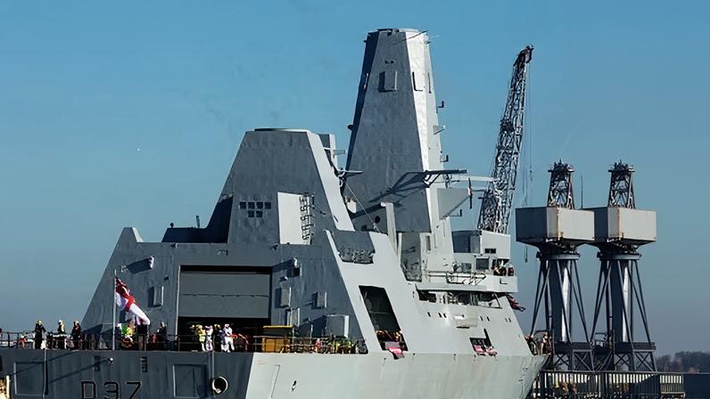 HMS Duncan is specialised in counter-drone operations.