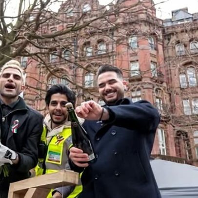 Iranianos comemoram em Londres e Manchester após ataques ao regime