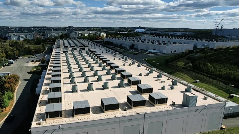 Sanders e AOC propõem lei para suspender construção de data centers