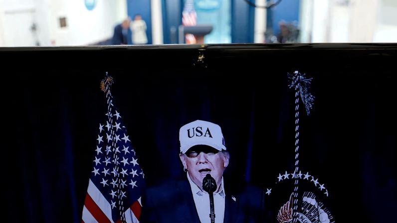 Trump avisa Irã de força sem precedentes caso haja retaliação