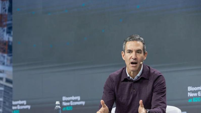 Vélez vê Argentina como mercado atrativo e avalia retorno do Nubank