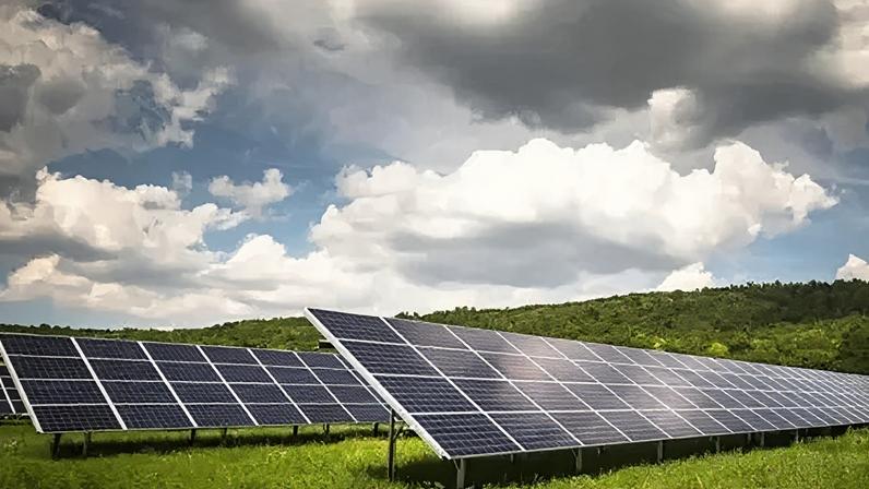 Decisão do governo sobre parque solar de 2.400 acres é adiada