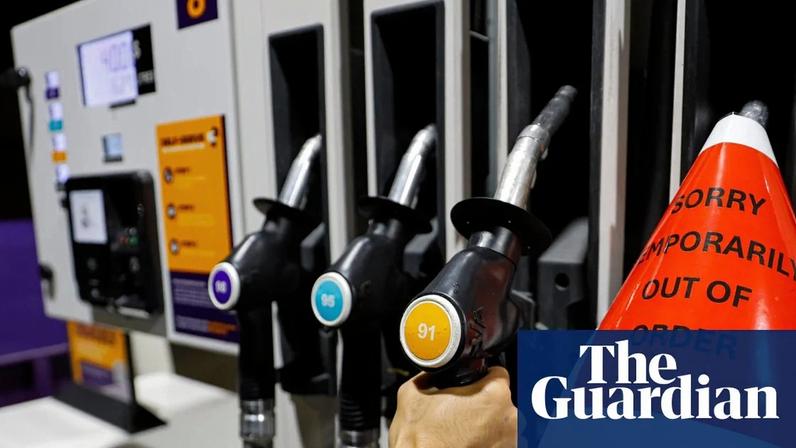 Australianos podem não ver combustível mais barato por semanas, mesmo com cortes