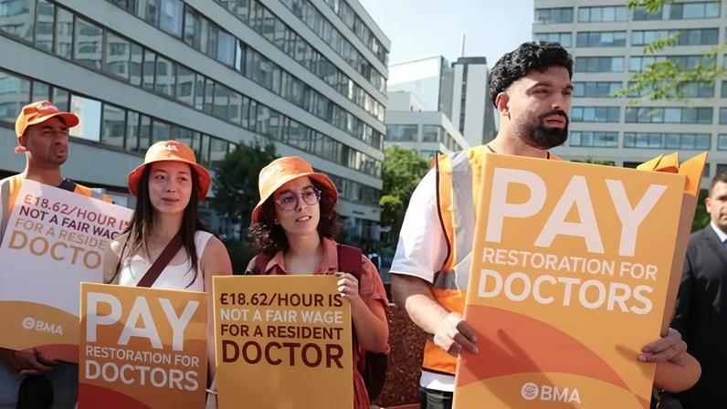 BMA votará médicos seniores na Inglaterra sobre greves em meio a disputa salarial