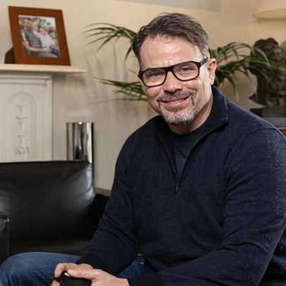 Bilionário britânico Chris Rokos doa £190 milhões para Cambridge