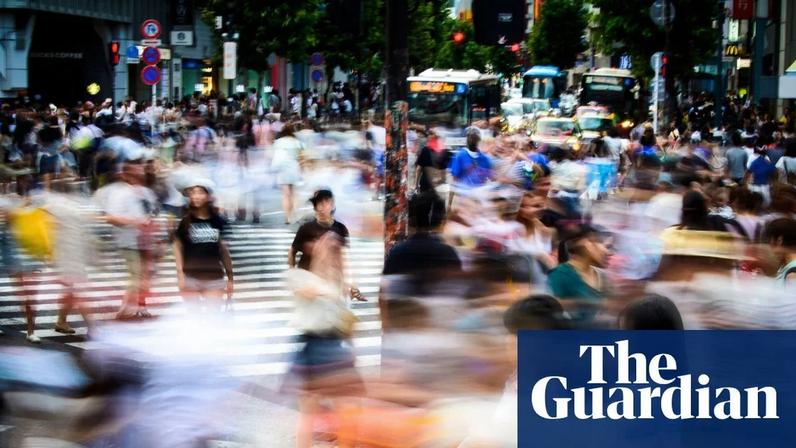 Jovem derrubada em travessia de Tóquio: o que é a tendência de bumping