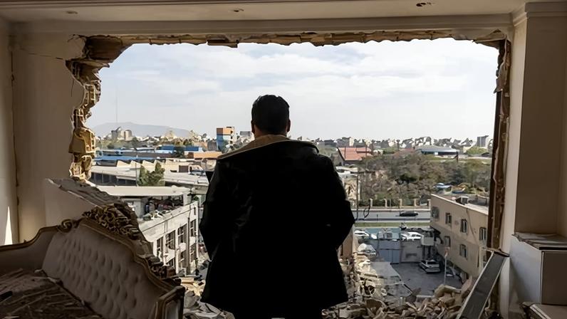 Crise no Oriente Médio: Trump diz surpresa com ataques do Irã ao Golfo e diz ter dizimado Kharg