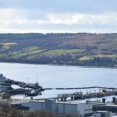 Duas pessoas presas ao tentar entrar em base britânica de submarinos nucleares