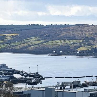 Iraniano entre dois acusados por tentativa de entrar em base nuclear britânica