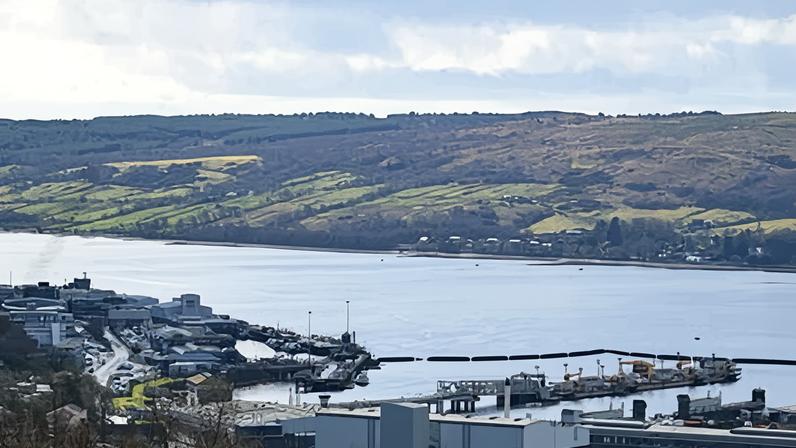 Iraniano entre dois acusados por tentativa de entrar em base nuclear britânica