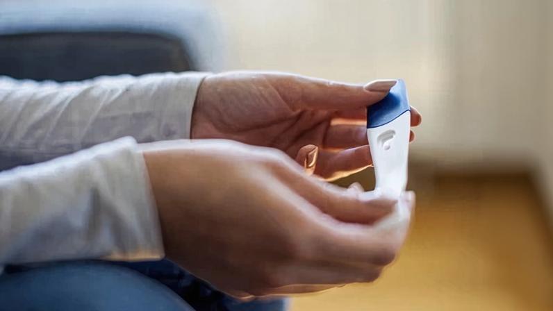 Mulheres vulneráveis na Inglaterra ainda presas por suspeitas de aborto ilegal