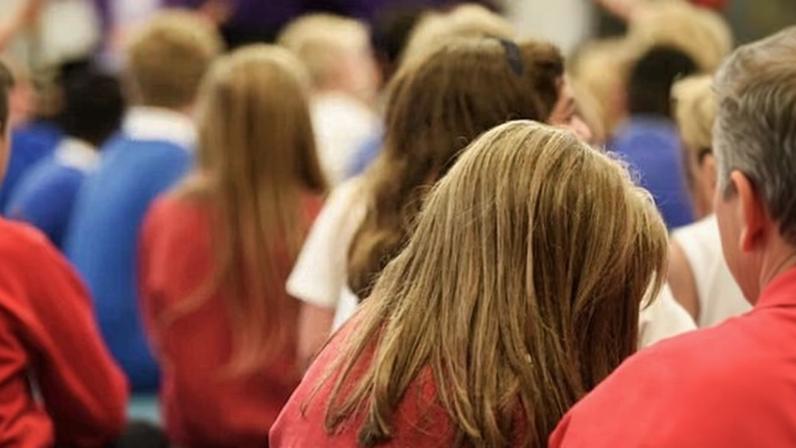 Pais de alunos SEND sem EHCPs são mais insatisfeitos com escolas na Inglaterra