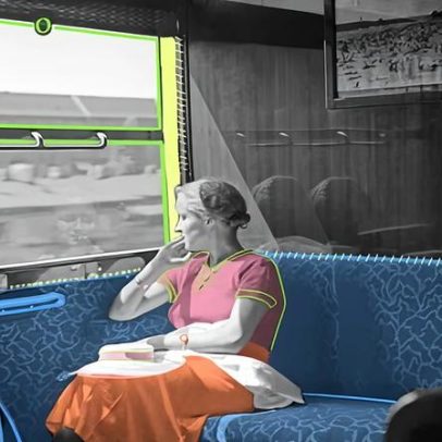 Em vagão de trem vazio, homem toca minha perna; outro passageiro intervém