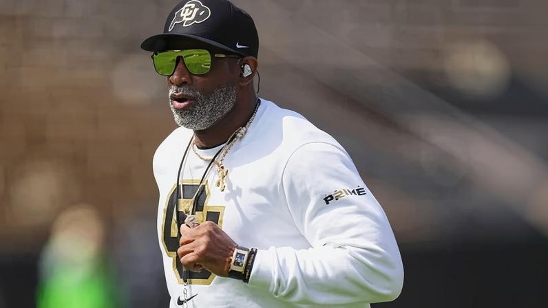 Colorado e Deion Sanders lamentam a morte do QB Dominiq Ponder aos 23