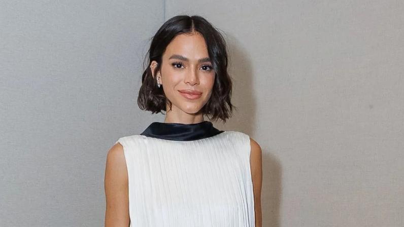 Bruna Marquezine faz aparição na semana pós-Oscar e lança filme com 9º look