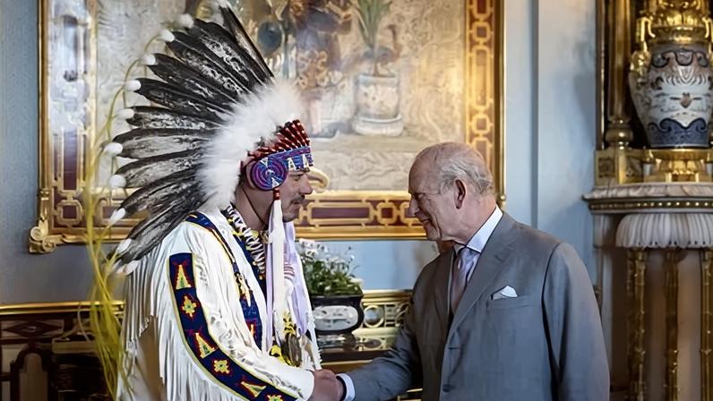 Rei Charles preocupado com movimento separatista em Alberta, diz chefe indígena