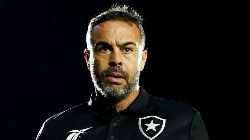 Cruzeiro abre negociações por Artur Jorge; Filipe Luís foca no futebol europeu