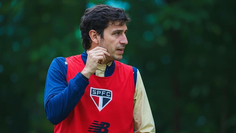 Ferraresi, do São Paulo, negocia com o Botafogo (Foto: Guilherme Veiga/UAI Foto/Gazeta Press)