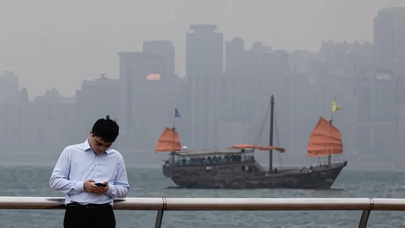 Polícia de Hong Kong pode exigir senhas de celulares e computadores com nova lei