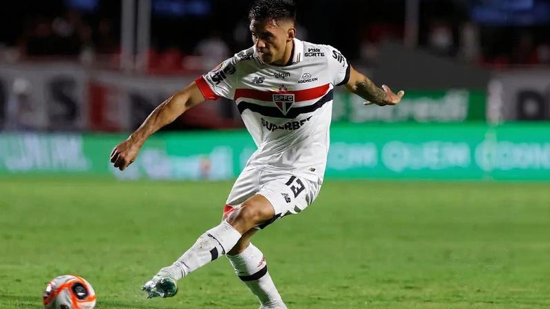 Enzo Díaz tem prazo de retorno ao São Paulo após desfalque contra Chapecoense