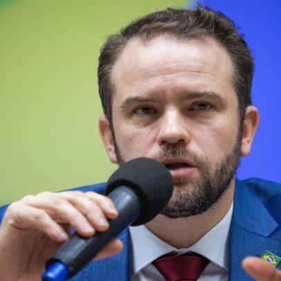 Fazenda negocia medidas com bancos para reduzir endividamento das famílias