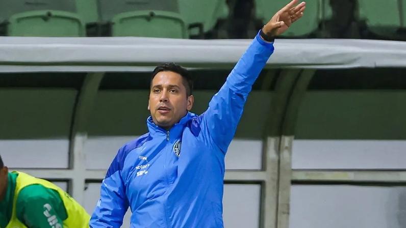 Palmeiras define alvos para treinador do Sub-20