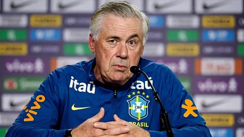 Carlo Ancelotti deu coletiva nesta segunda-feira (30) (Foto: Rafael Ribeiro/CBF)