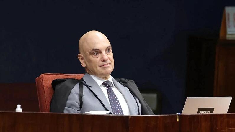 Moraes revoga decisão que autorizou cursos de medicina sem aval do MEC